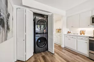 64 Los Altos Square, Los Altos, CA 94022 - Photo 29