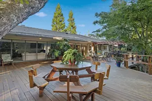 20510 Brookwood Ln, Saratoga, CA 95070 - Photo 31