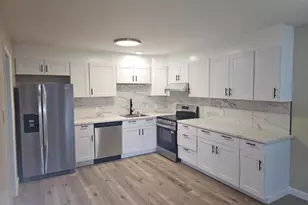 160 Clarendon Rd A, Pacifica, CA 94044 - Photo 1