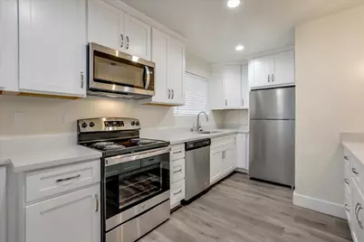 2185 Royal Dr, Santa Clara, CA 95050 - Photo 9