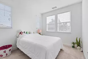 2041 Atlas Loop, Mountain View, CA 94043 - Photo 27