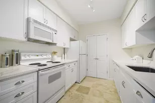 1982 W Bayshore Rd 223, East Palo Alto, CA 94303 - Photo 9