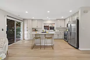 4593 Fallstone Ct, San Jose, CA 95124 - Photo 3