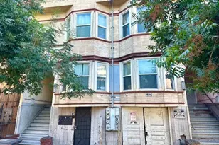 555 33rd St, Oakland, CA 94609 - Photo 1