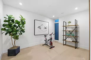 20388 Hill Ave, Saratoga, CA 95070 - Photo 19