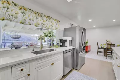 17411 Holiday Dr, Morgan Hill, CA 95037 - Photo 19