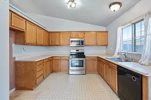 827 Terraza St, Soledad, CA 93960 - Photo 13