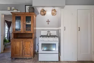 18 Chestnut St, Salinas, CA 93901 - Photo 13