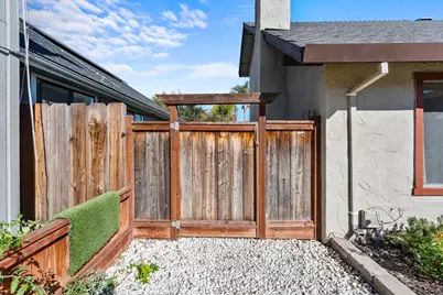 60 Knight Ln, Hollister, CA 95023 - Photo 5