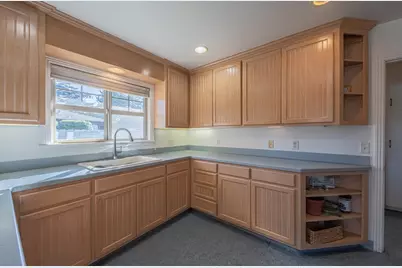 194 Riker Ter, Salinas, CA 93901 - Photo 11