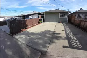 512 Hurlingame Ave, Redwood City, CA 94063 - Photo 1