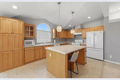 1085 Tasman Dr 201, Sunnyvale, CA 94089 - Photo 13