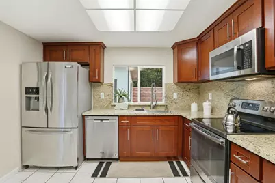 1931 Perrone Cir, San Jose, CA 95116 - Photo 9