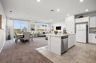 8189 Scrimshaw Wy, Sacramento, CA 95829 - Photo 9