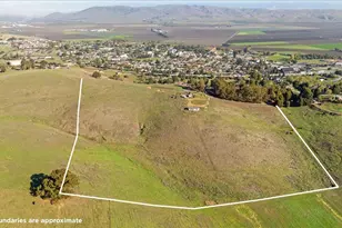 15 Stephens Dr, San Juan Bautista, CA 95045 - Photo 1