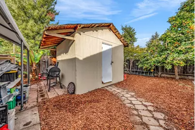 2243 Cooley Ave, East Palo Alto, CA 94303 - Photo 33