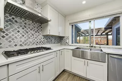 319 Churchill Pl, Gilroy, CA 95020 - Photo 7