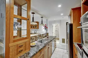 1070 Mercedes Ave 2, Los Altos, CA 94022 - Photo 11