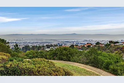 320 Vallejo Dr 18, Millbrae, CA 94030 - Photo 1