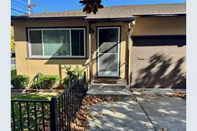 920 Warren St, Redwood City, CA 94063 - Photo 1