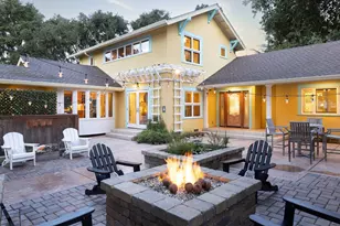 1006 Sunset Dr, Pacific Grove, CA 93950 - Photo 1