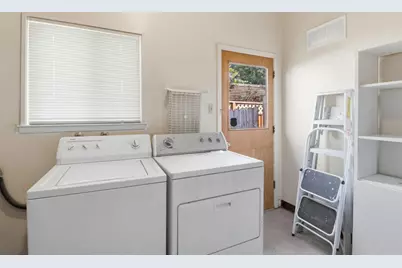 1001 Maywood Dr, Belmont, CA 94002 - Photo 31