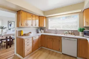 1001 Maywood Dr, Belmont, CA 94002 - Photo 15