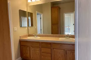 8747 Gessnger Dr, Elk Grove, CA 95624 - Photo 11