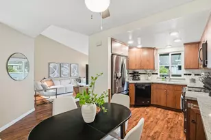 371 Shadow Run Dr, San Jose, CA 95110 - Photo 7