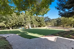 27464 Altamont Rd, Los Altos Hills, CA 94022 - Photo 23