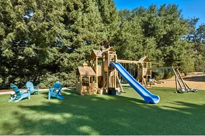 27464 Altamont Rd, Los Altos Hills, CA 94022 - Photo 25