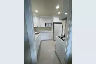 933 Rollins 4, Burlingame, CA 94010 - Photo 1