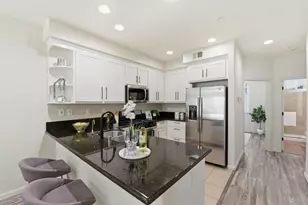 566 Almaden Walk Loop, San Jose, CA 95125 - Photo 11