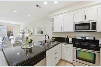 566 Almaden Walk Loop, San Jose, CA 95125 - Photo 15