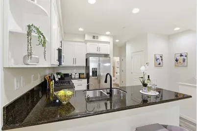 566 Almaden Walk Loop, San Jose, CA 95125 - Photo 13