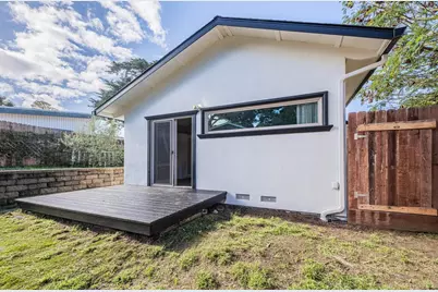 1113 Presidio Blvd, Pacific Grove, CA 93950 - Photo 15