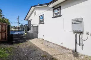 1113 Presidio Blvd, Pacific Grove, CA 93950 - Photo 29