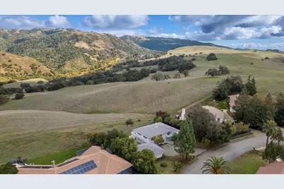 16280 Oak Canyon Dr, Morgan Hill, CA 95037 - Photo 5