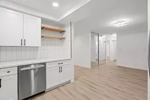 1033 Crestview Dr 207, Mountain View, CA 94040 - Photo 7