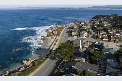 1209 Ocean View Blvd, Pacific Grove, CA 93950 - Photo 9