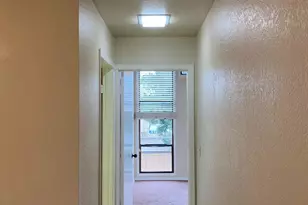 1051 Padre Dr 7, Salinas, CA 93901 - Photo 17