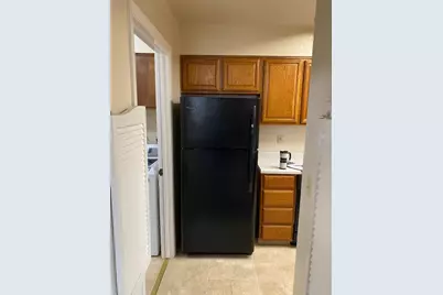 1051 Padre Dr 7, Salinas, CA 93901 - Photo 9