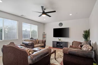 2126 Grapevine Dr, Livingston, CA 95334 - Photo 7