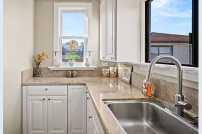 218 14th St, Pacific Grove, CA 93950 - Photo 15