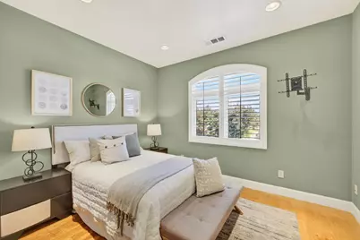 1043 Locust St, San Jose, CA 95110 - Photo 37