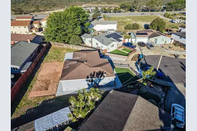 427 Andrew Cir, Marina, CA 93933 - Photo 11