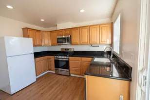 427 Andrew Cir, Marina, CA 93933 - Photo 3