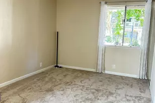 2175 Summerton Dr, San Jose, CA 95122 - Photo 11