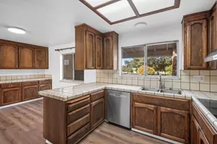 2800 Dryden Ave, Gilroy, CA 95020 - Photo 11