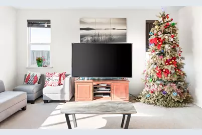 390 Tanoak St, Hollister, CA 95023 - Photo 3